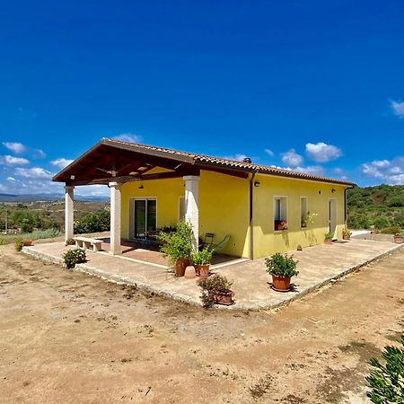 San Leonardo Country House Calangianus ภายนอก รูปภาพ